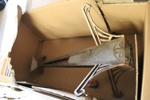 Daybedsandsilverchandelier 007